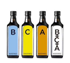 Bardomus: pack multivariedad con con un aceite de oliva arbequina, otro borriolenca y otro canetera, más tres botellas de coupage